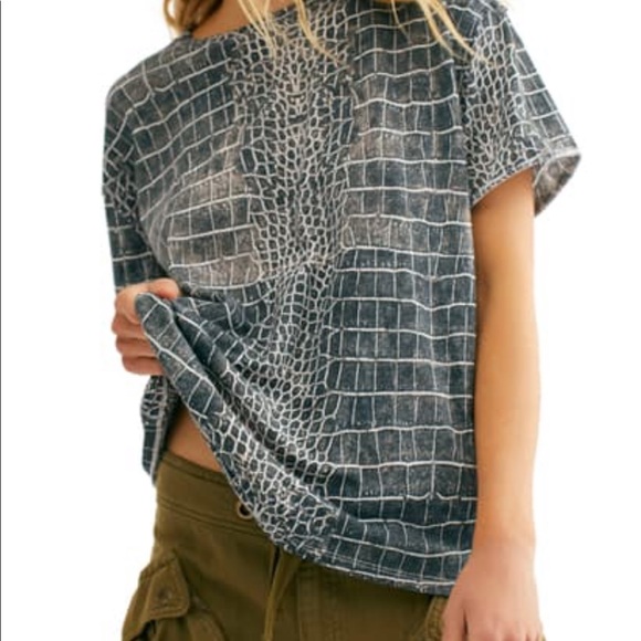 LAST🌸New🌸Python Print spring top - Picture 2 of 7